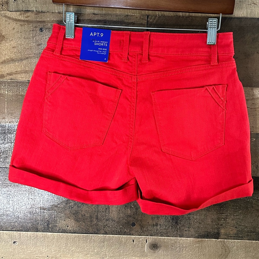 Women’s Apt. 9 Red Mid Rise Shorts Size 4 - Picture 2 of 4
